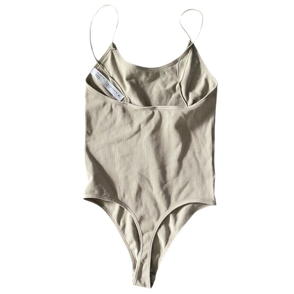 Simons Bodysuit - Picture 2 of 6